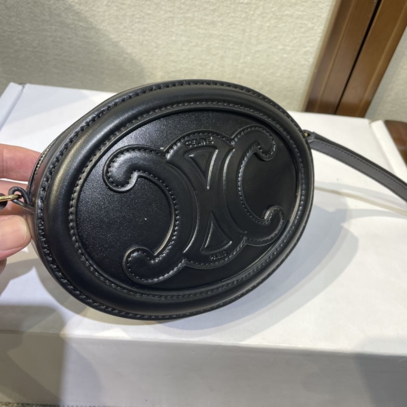 Ce1i*e triomphe bags